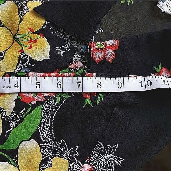 Vtg black floral short sleeve button down cotton Hawaiian shirt - Picture 11 of 13